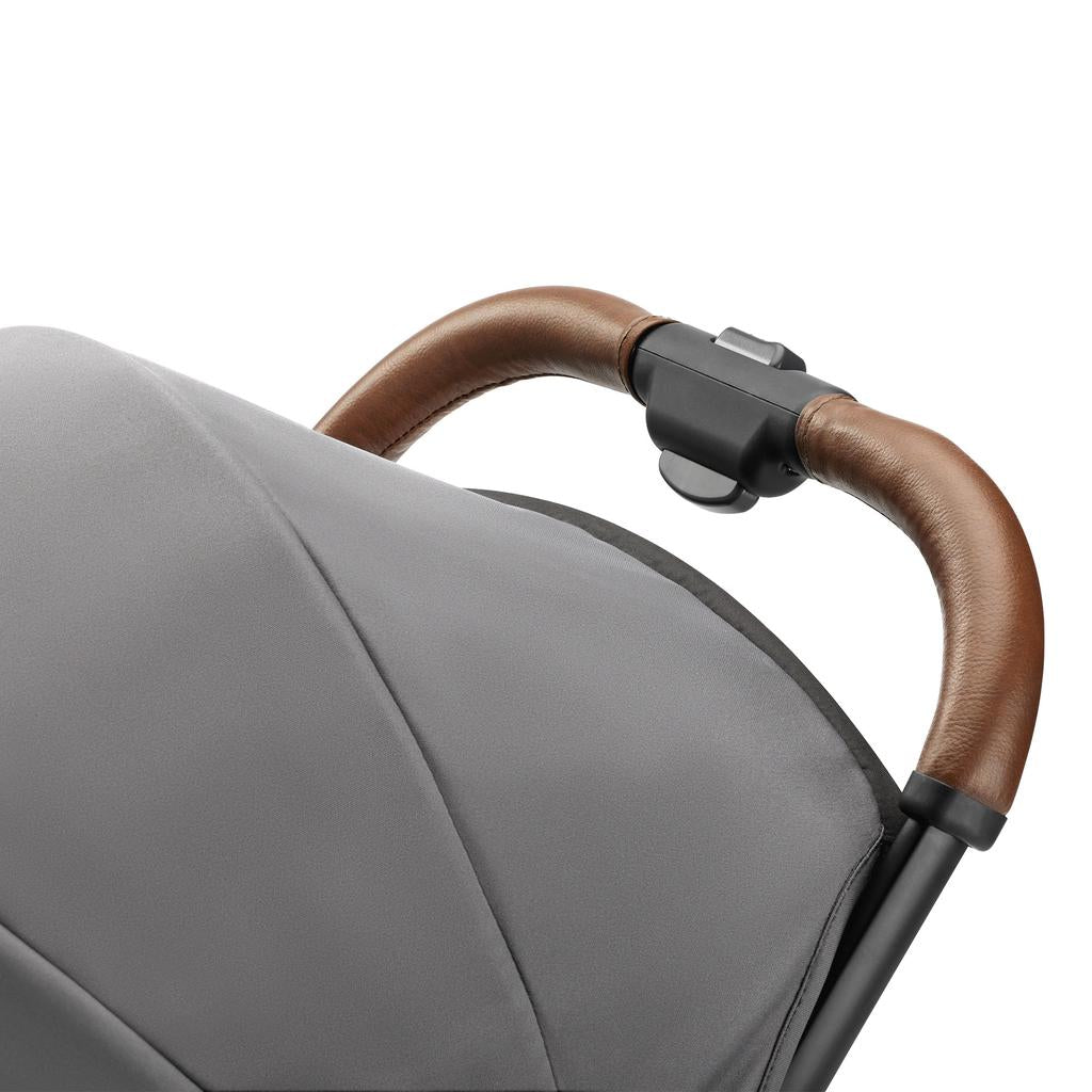 Right Arrow Graco Baby Stroller in Gray